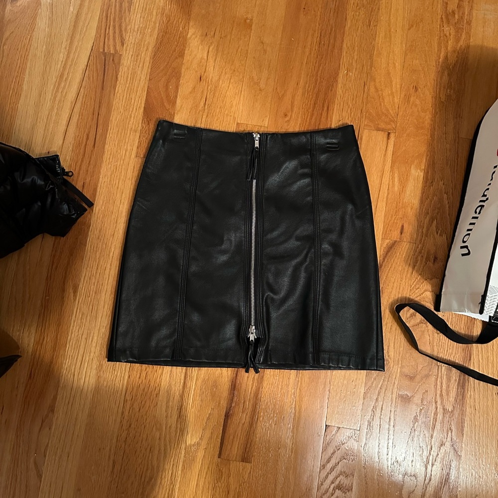 H and m leather mini skirt
